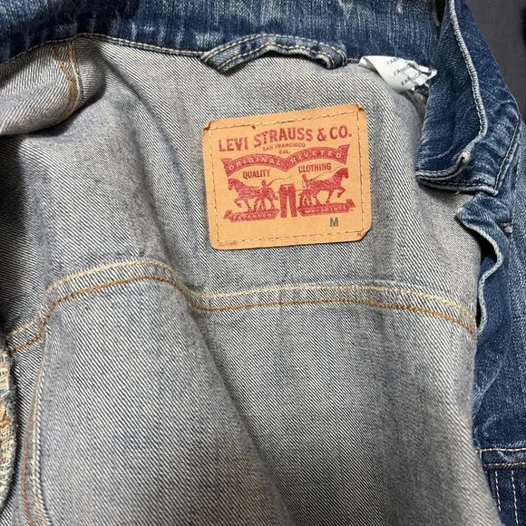Levi's Men's Medium Blue Denim Jacket - Picture 8 of 9